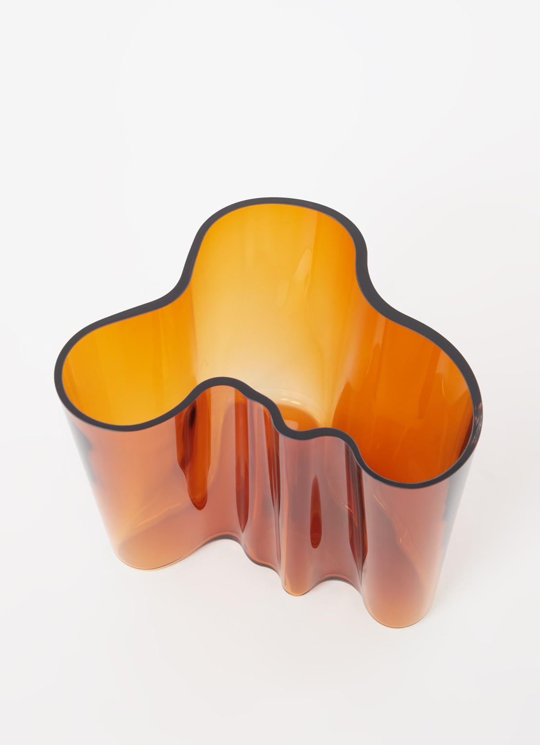 Iittala Alvar Aalto vaas 16 cm  - voorkant 2 koper