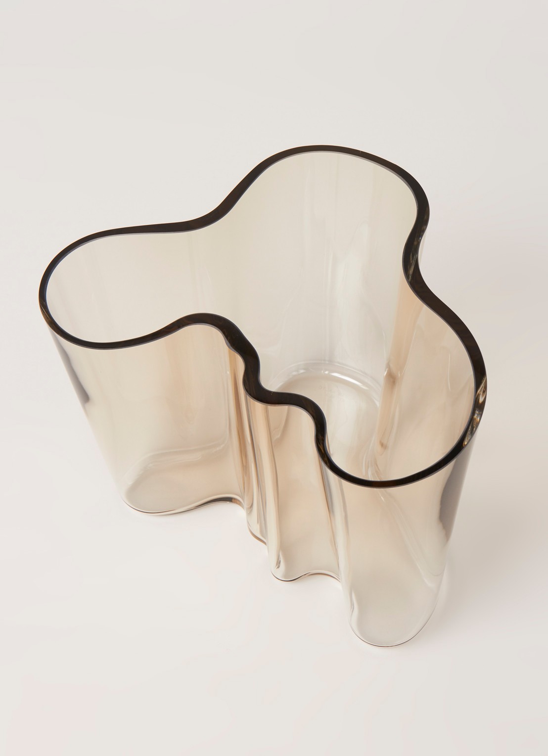Iittala Alvar Aalto vaas 16 cm - detail bruin