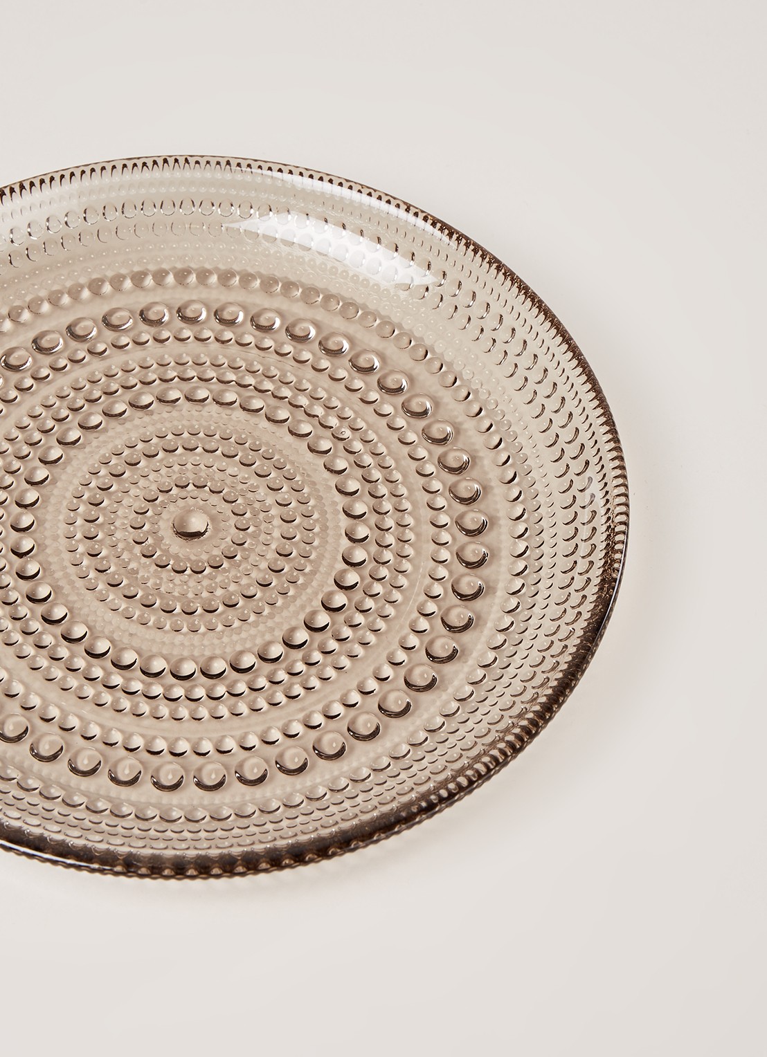 Iittala Kastehelmi gebaksbordje 17 cm - detail 3 bruin