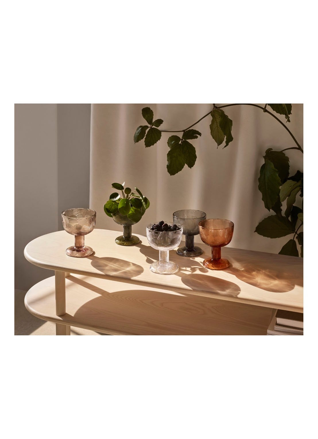 Iittala Miranda schaal op voet 11,5 cm - voorkant 6 transparant