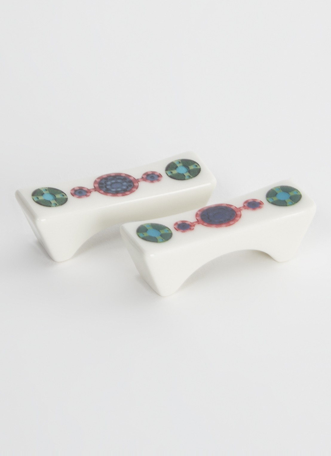 Iittala Taika Sato eetstokjes houder set van 2 - voorkant 2 multicolor