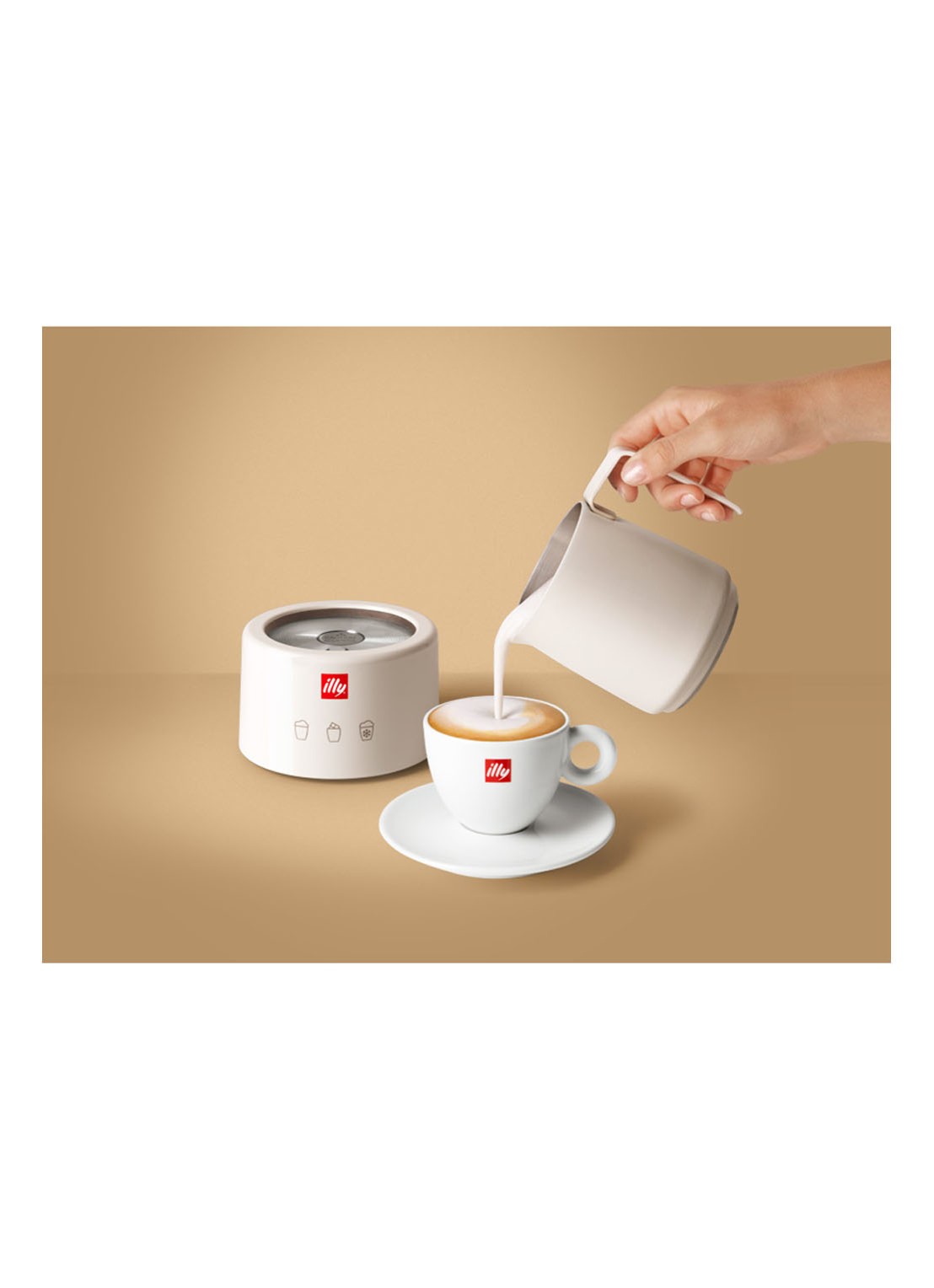 illy Melkschuimer 250 ml - voorkant 2 wit