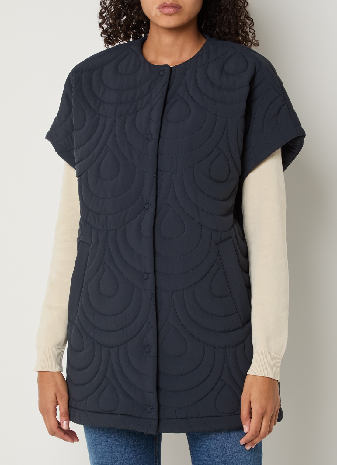 Ilse Jacobsen Blossom bodywarmer met quilt patroon - detail 3 donkerblauw