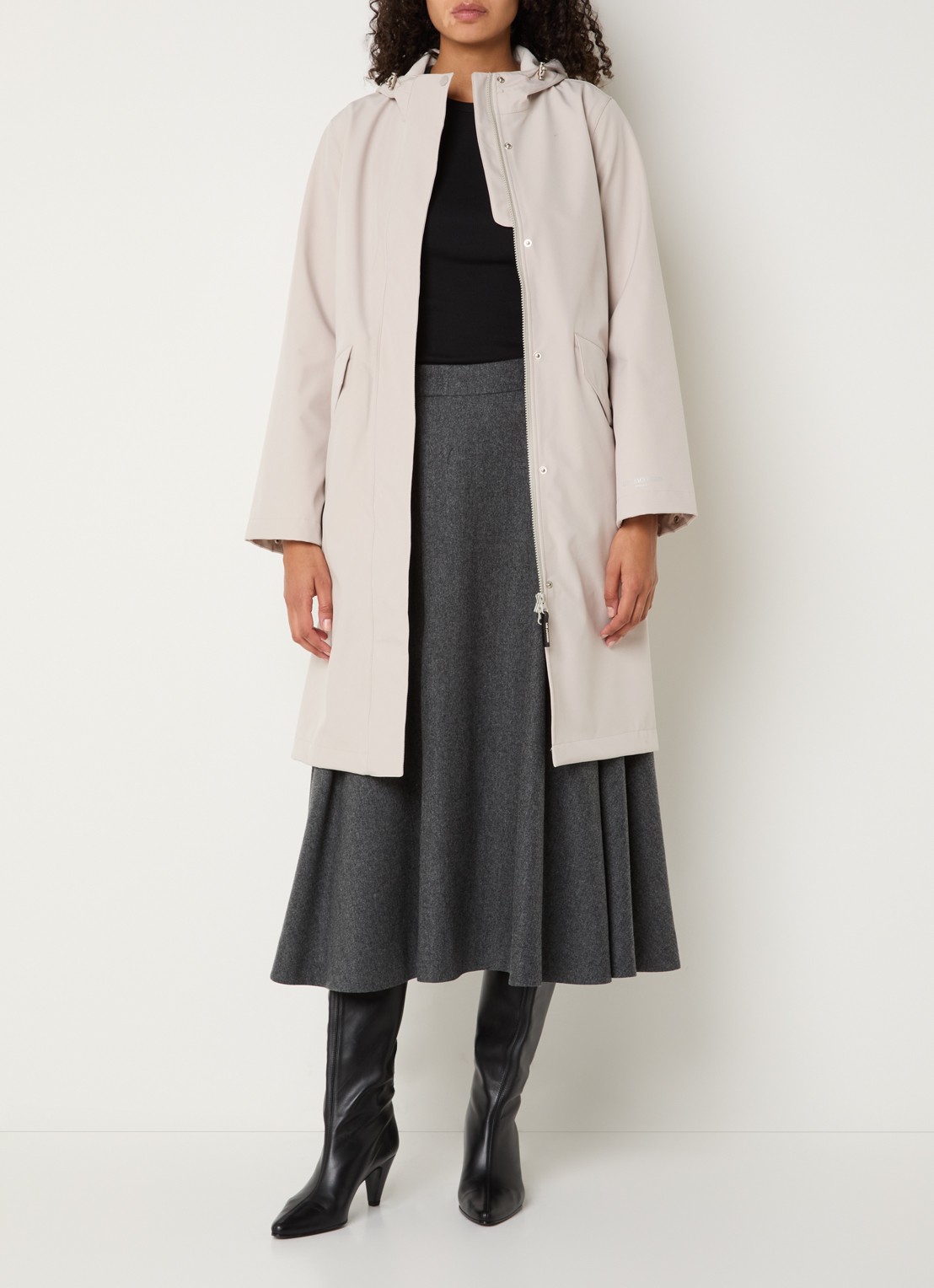 Ilse Jacobsen Daybreak softshell regenjas met klepzakken - detail 4 beige