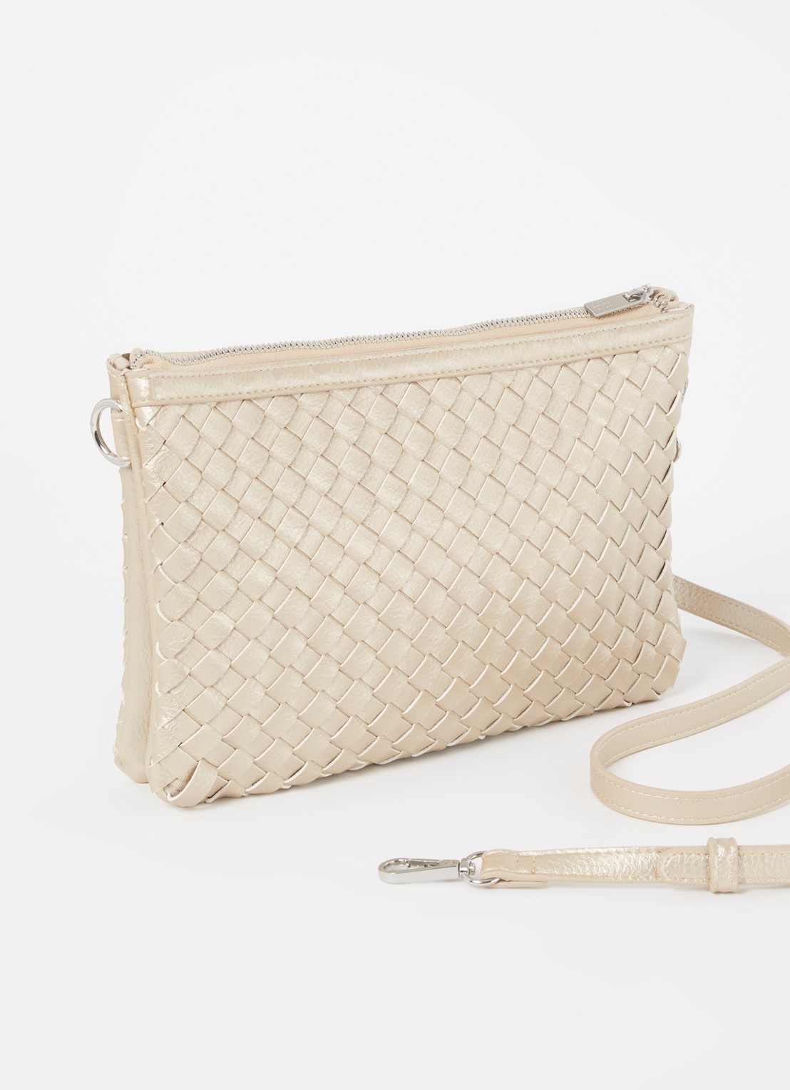 Ilse Jacobsen Gevlochten clutch met afneembare schouderriem - achterkant goud