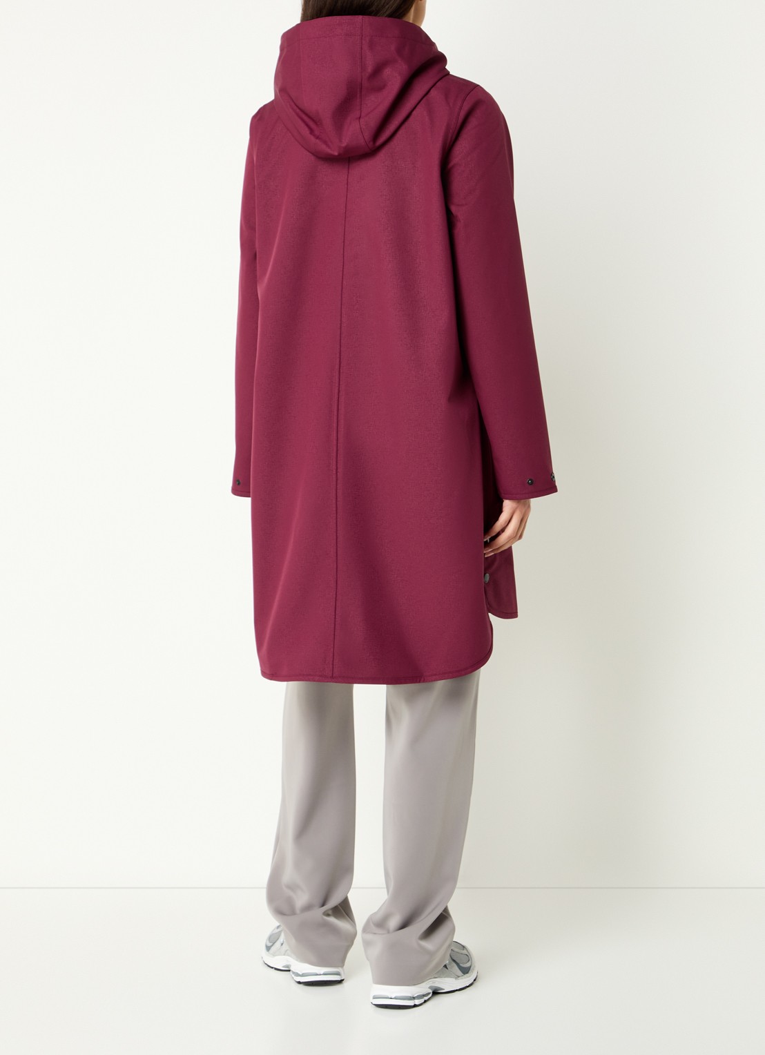 Ilse Jacobsen Rain128 softshell regenjas met afneembare capuchon - achterkant 3 bordeauxrood