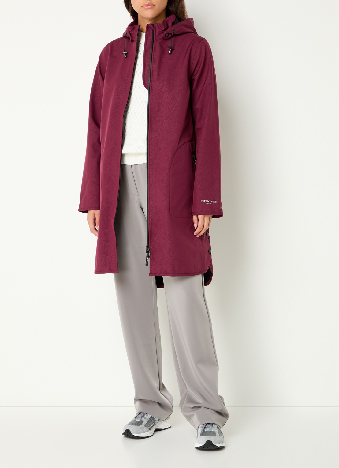 Ilse Jacobsen Rain128 softshell regenjas met afneembare capuchon - voorkant 2 bordeauxrood