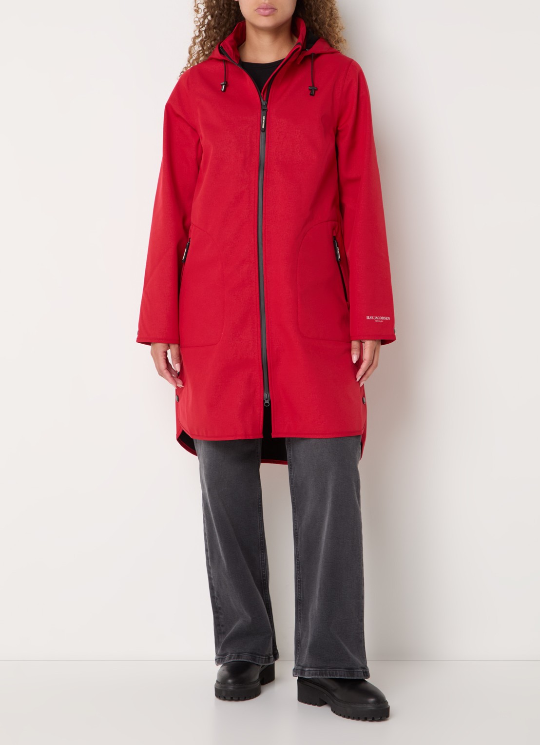 Ilse Jacobsen Rain128 softshell regenjas met afneembare capuchon - detail 4 donkerrood