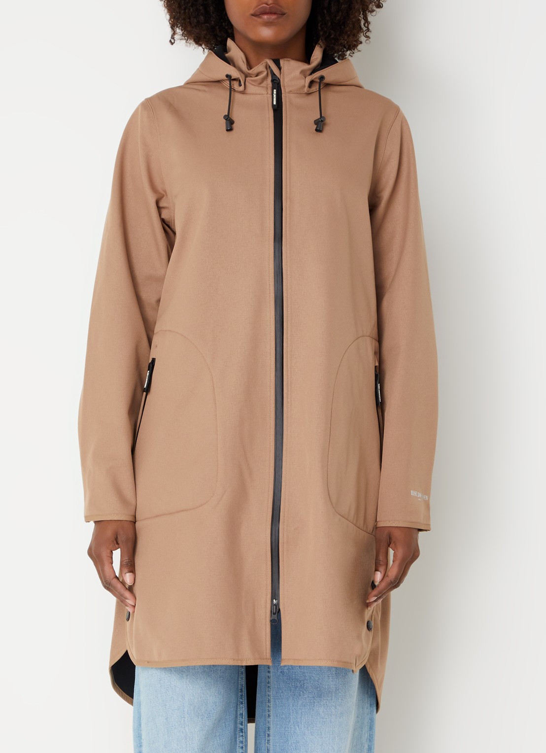 Ilse Jacobsen Rain128 softshell regenjas met afneembare capuchon - detail 3 beige