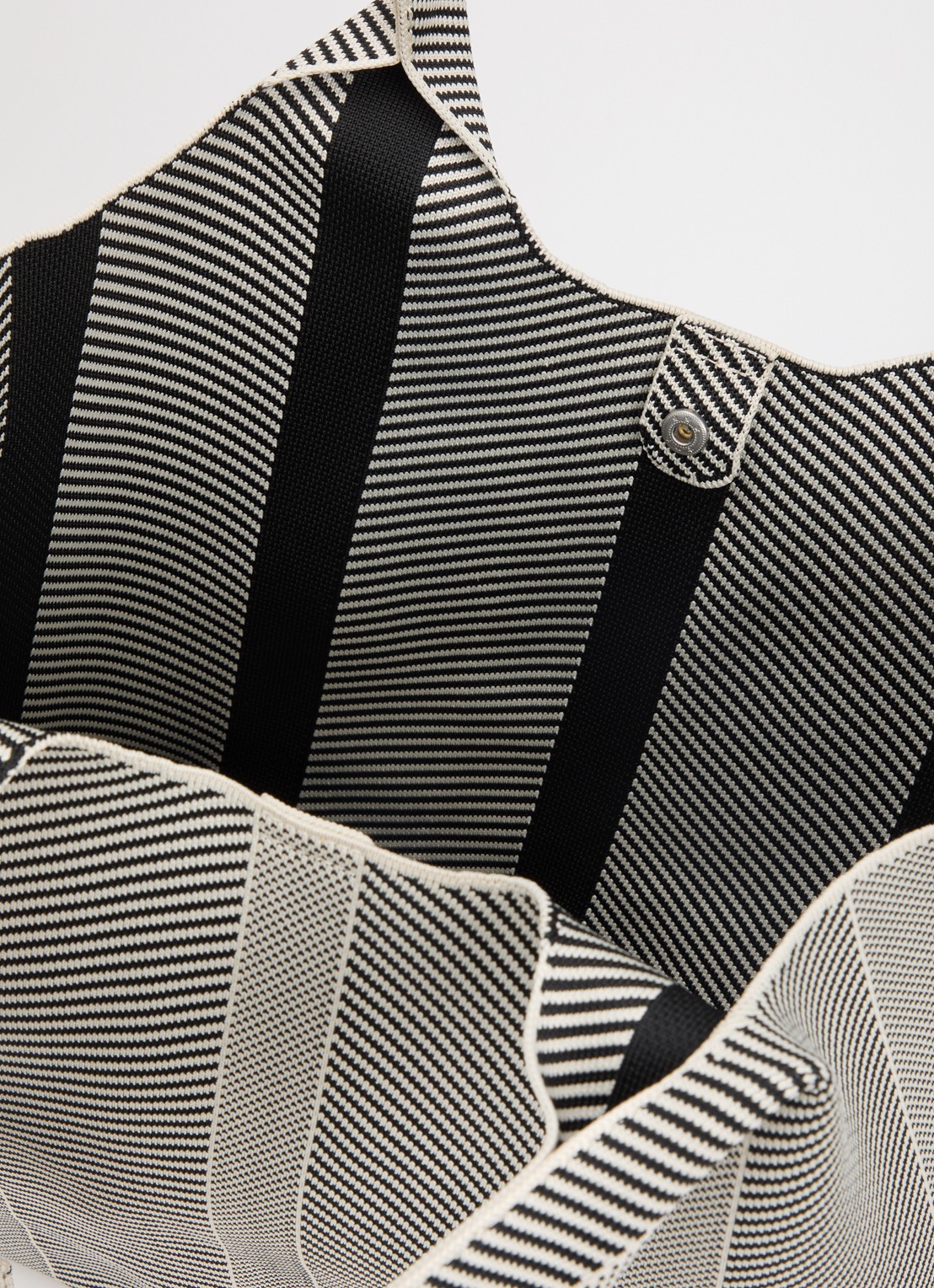 Ilse Jacobsen Shopper met grafische print - detail zwart