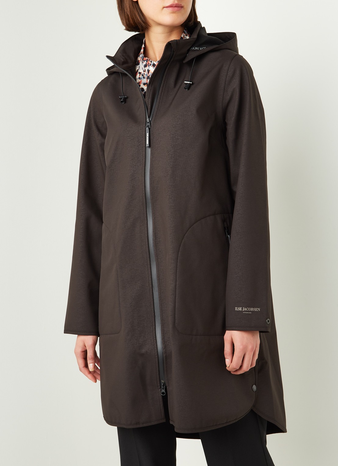 Ilse Jacobsen Softshell regenjas met ritszakken - detail 4 zwart