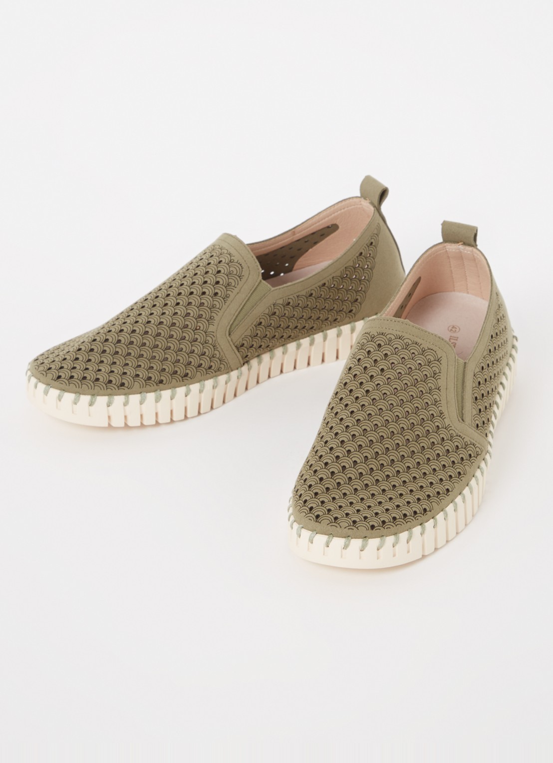 Ilse Jacobsen Tulip slip-on met cut-out detail - detail 3 mosgroen