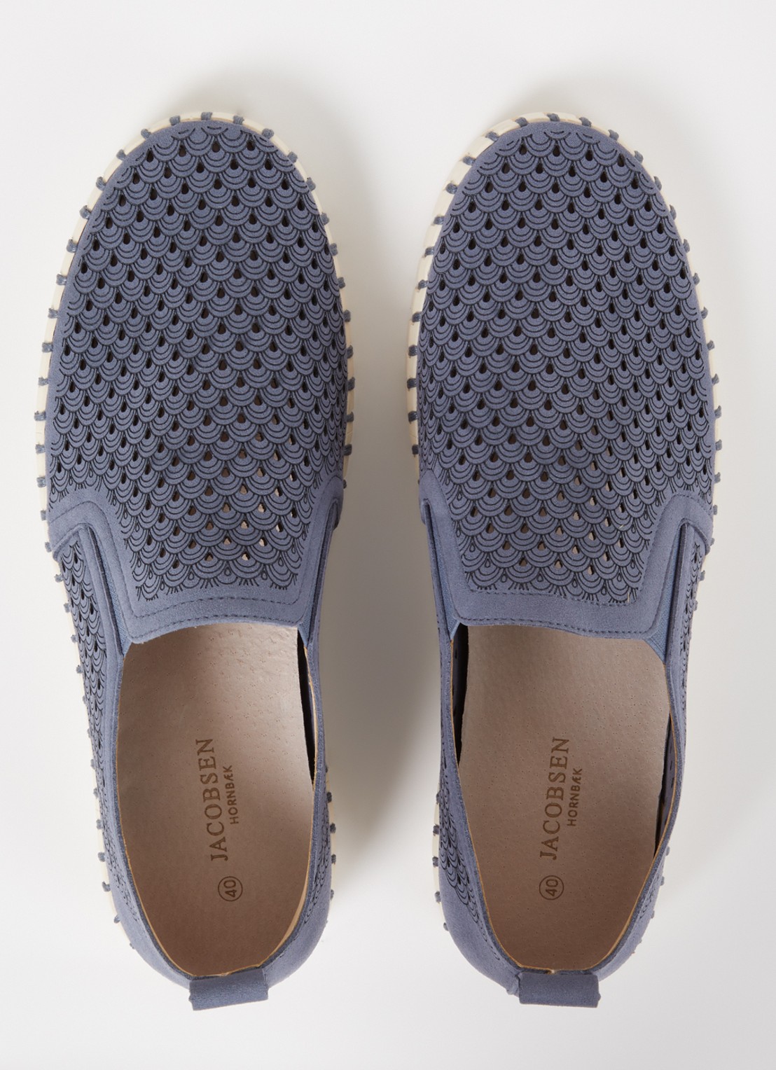Ilse Jacobsen Tulip slip-on met cut-out detail - detail 4 staalblauw