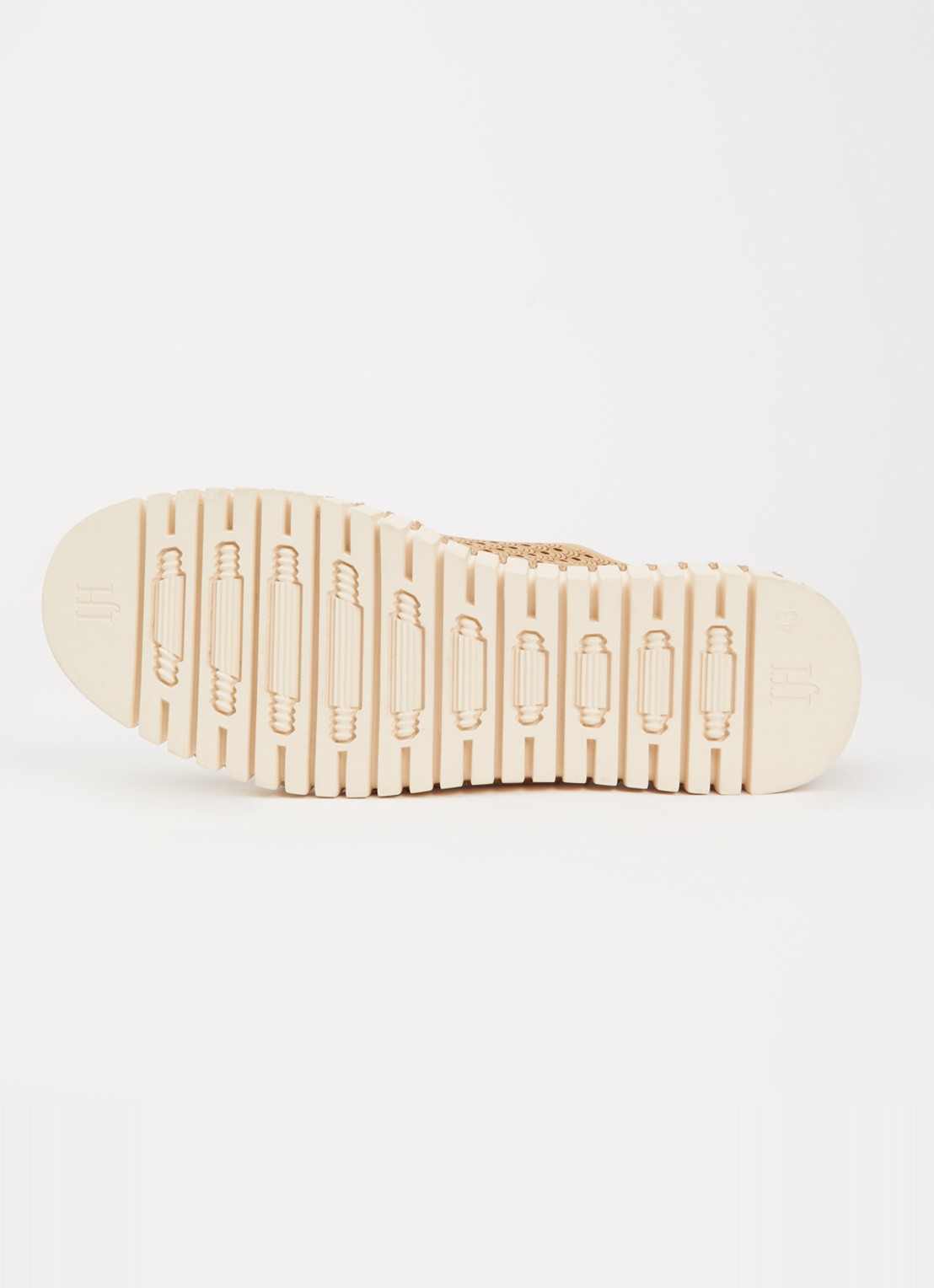 Ilse Jacobsen Tulip slip-on met cut-out detail - detail 4 donkerbeige