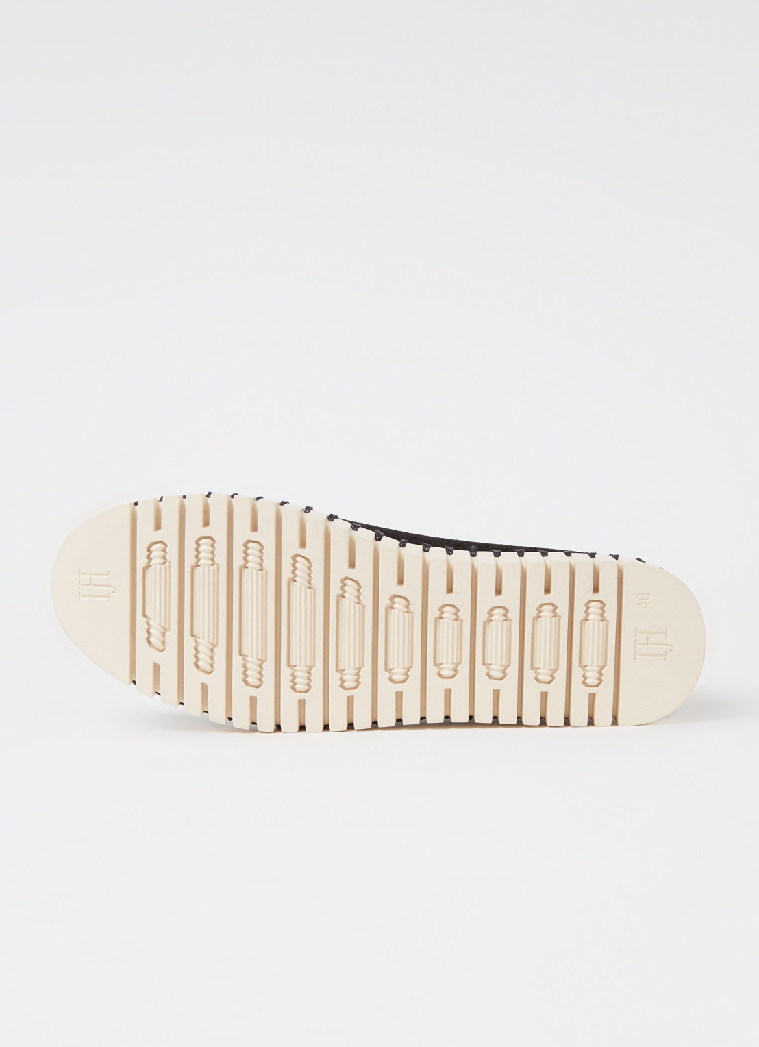 Ilse Jacobsen Tulip slip-on met cut-out details - detail 5 zwart