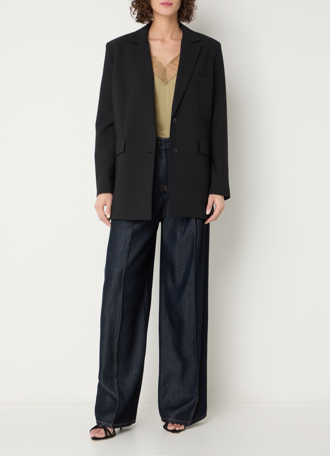 IRO Alapi blazer in wolblend met klepzakken - voorkant 4 zwart