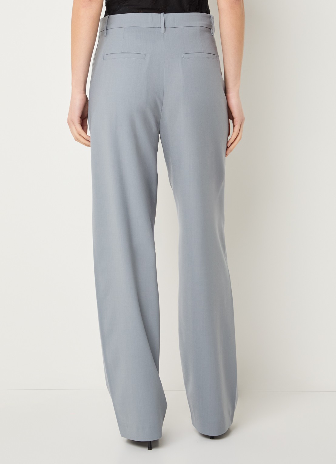 IRO Aluri high waist loose fit pantalon met paspelzakken - achterkant grijs