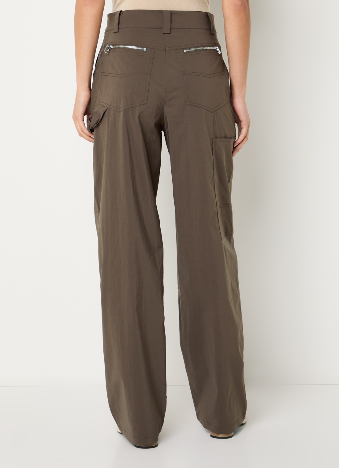 IRO Ellena mid waist straight leg broek met steekzakken - achterkant 4 lichtbruin