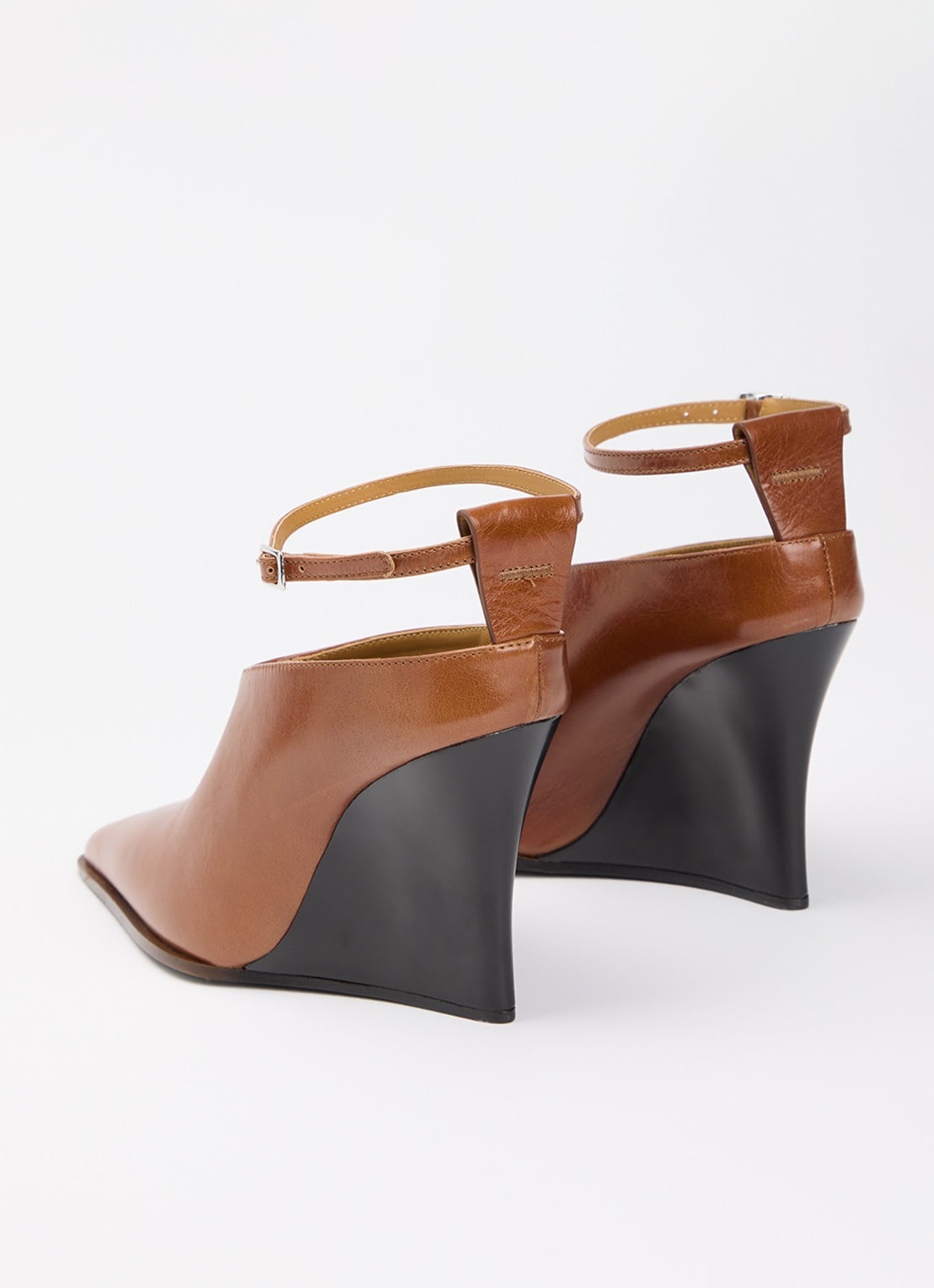 IRO Fauve pump van leer - achterkant 5 cognac