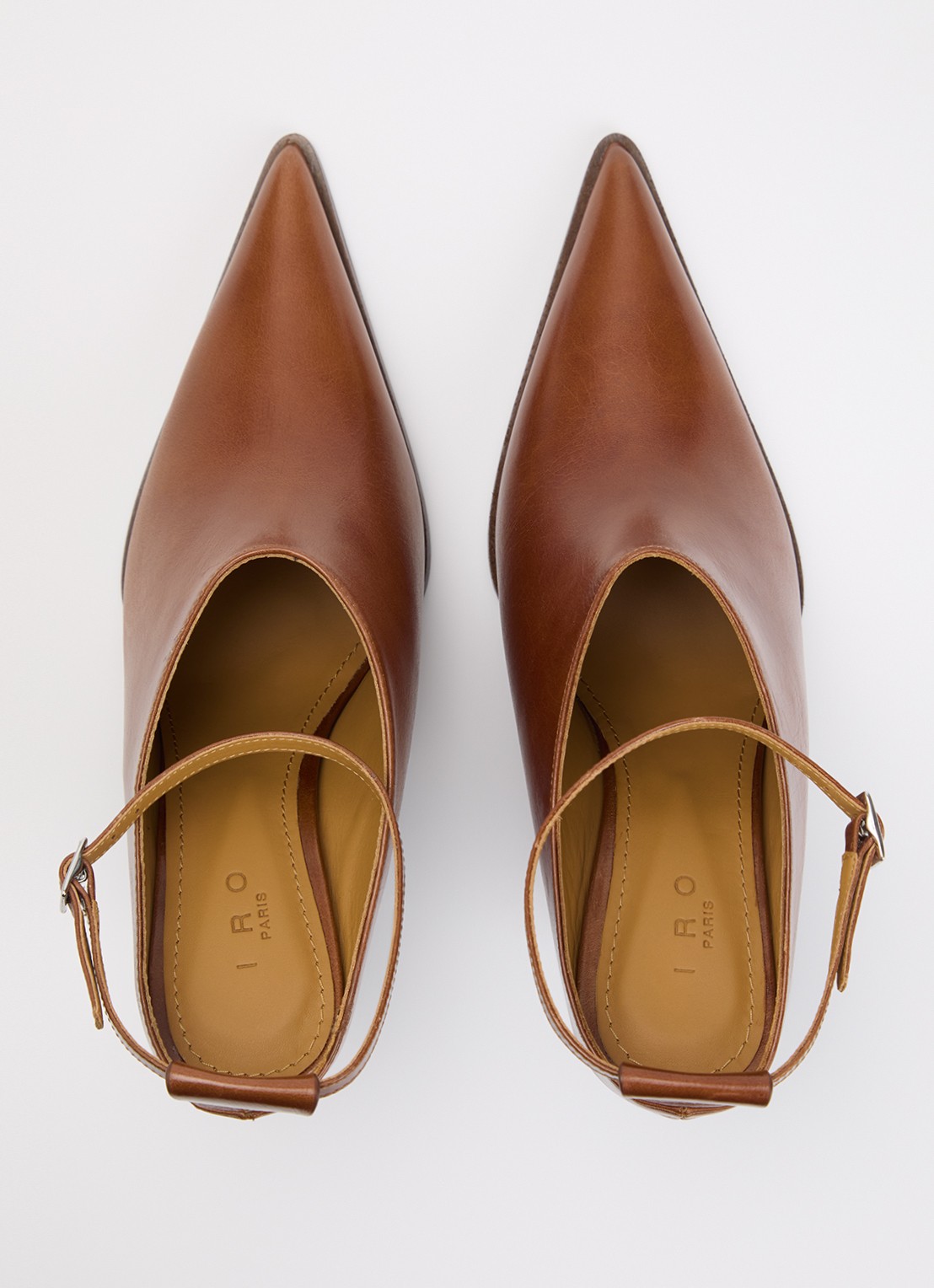 IRO Fauve pump van leer - detail 3 cognac