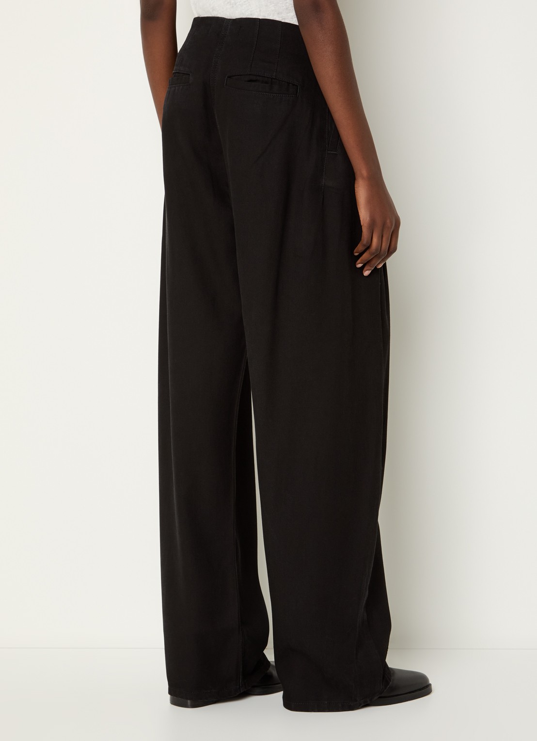 IRO Flowy high waist loose fit jeans met plooidetail - achterkant 4 zwart