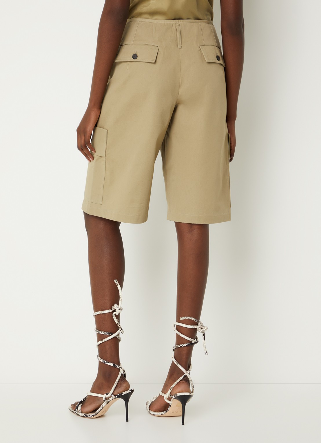 IRO Izyra high waist wide fit korte broek met opgestikte zakken - achterkant 3 khaki
