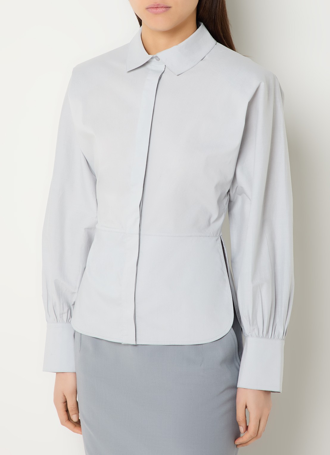 IRO Janine blouse met stretch - detail 3 lichtgrijs