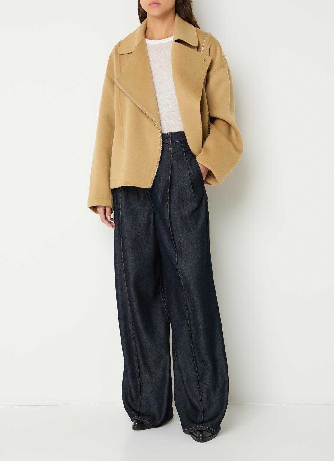 IRO Jijy jack in wolblend met asymmetrische hals - voorkant 2 camel