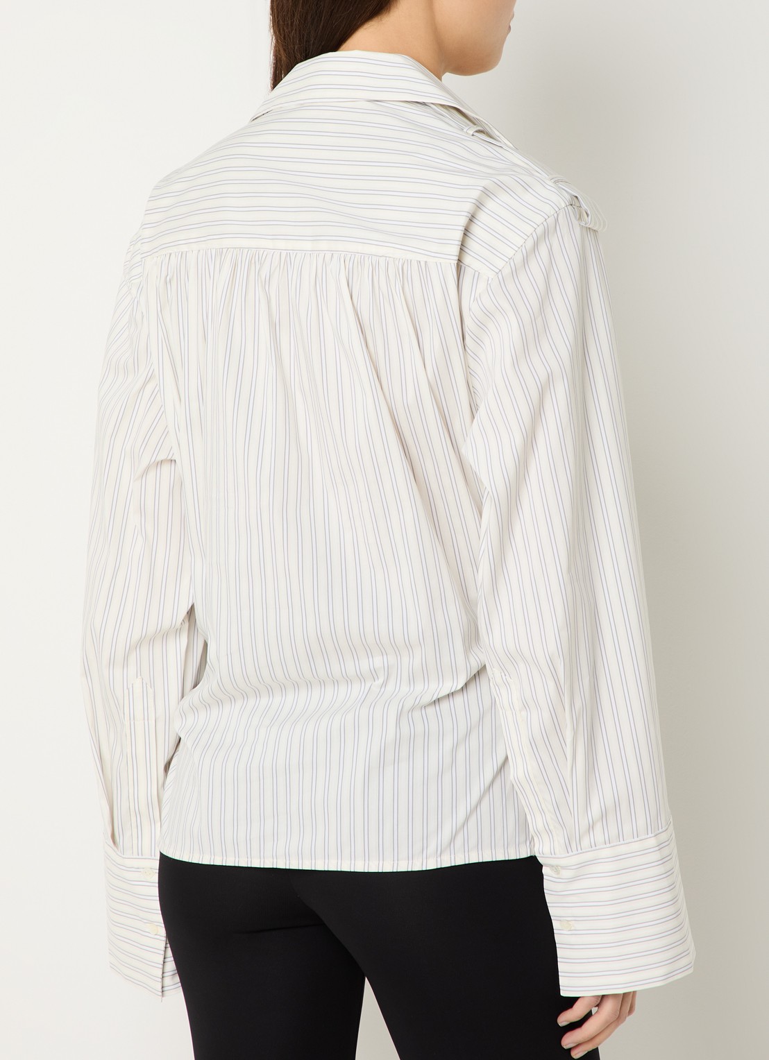 IRO Lace asymmetrische blouse met streepprint - achterkant vanillegeel
