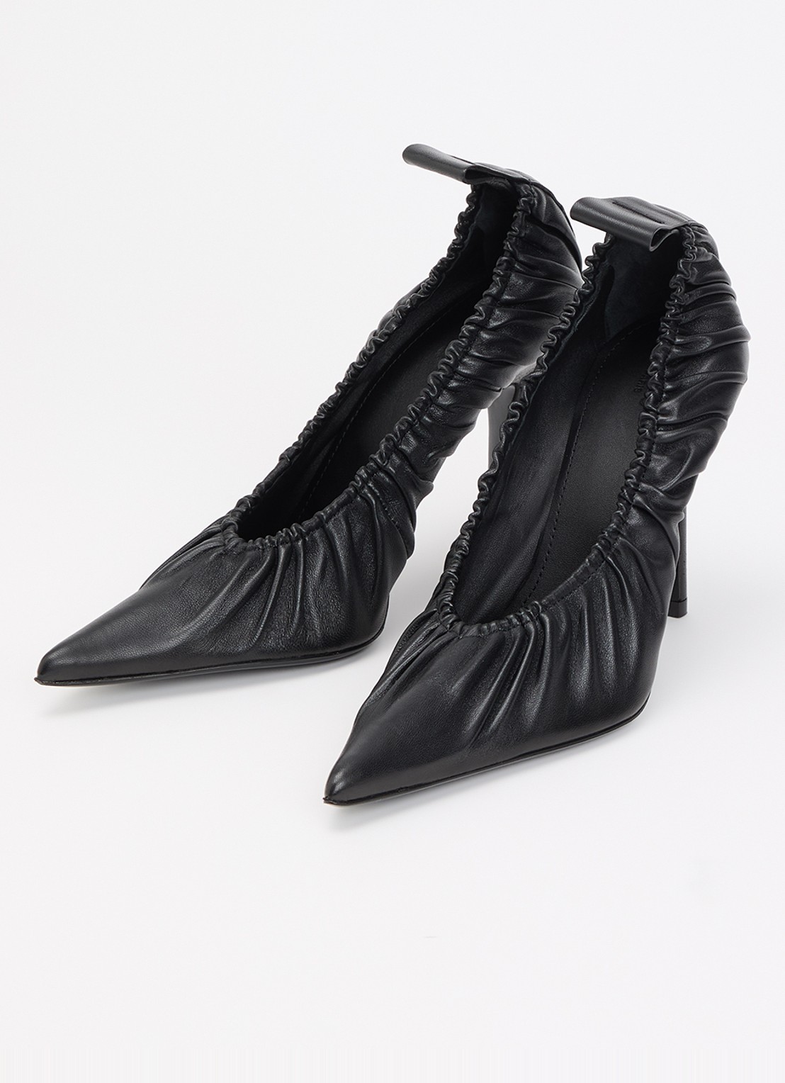 IRO Pump van geitenleer met plooidetail - detail 2 zwart