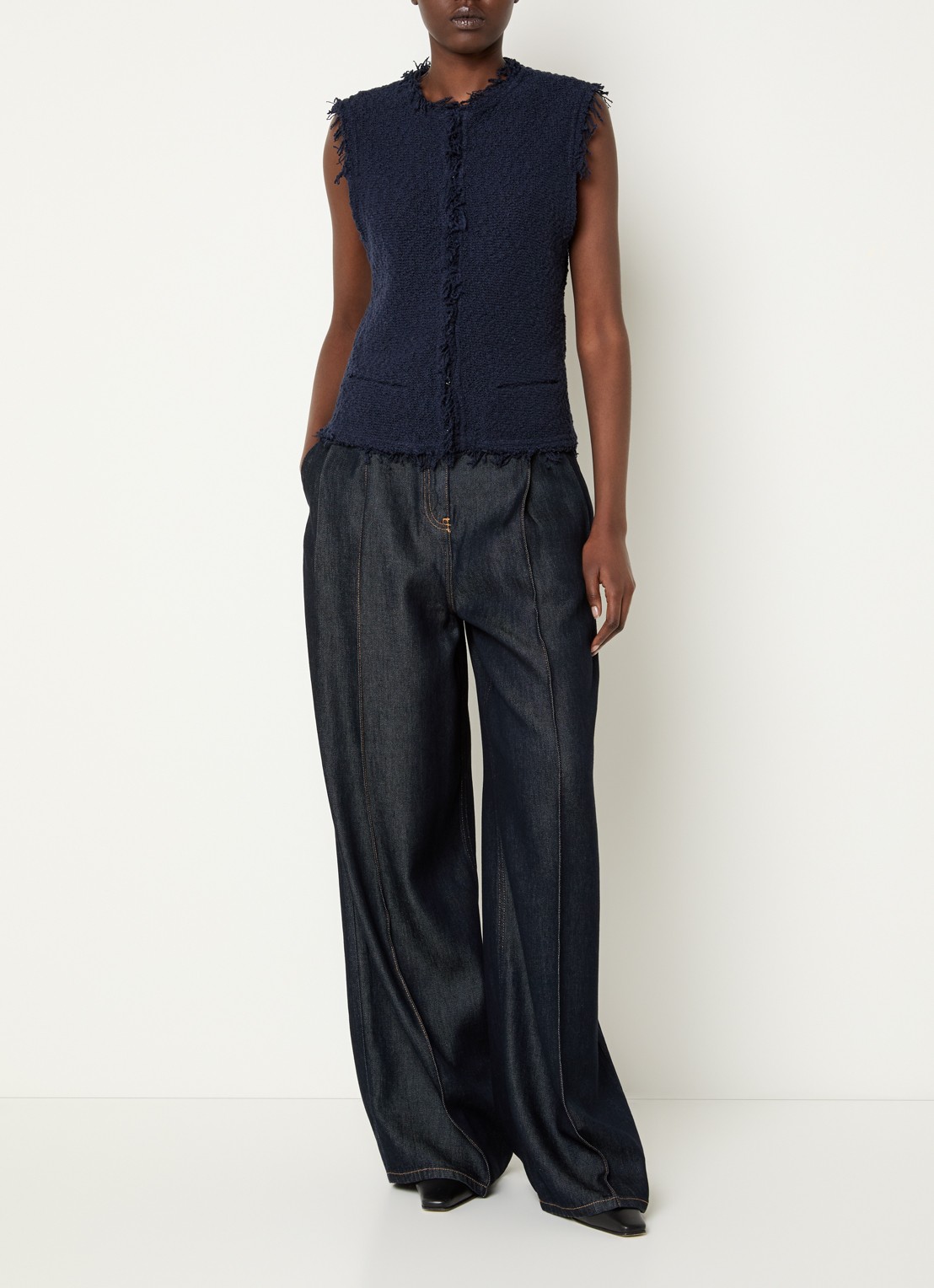 IRO Shanny gilet met franjes en paspelzakken - voorkant 3 donkerblauw