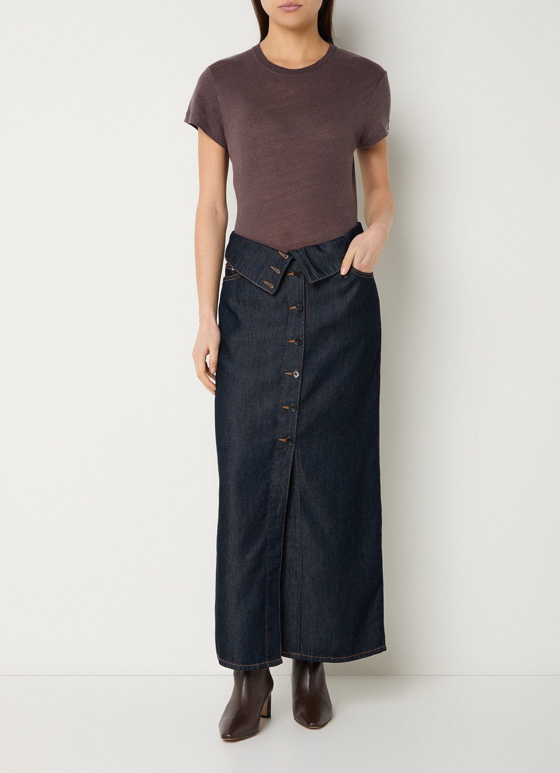 IRO Third T-shirt met ronde hals - voorkant 4 bruin