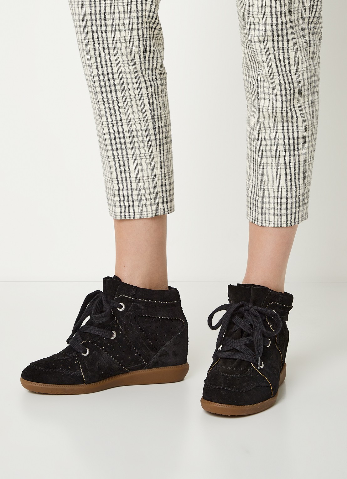 Isabel Marant Bobby sneakerwedge van kalfssuède  - voorkant 5 zwart
