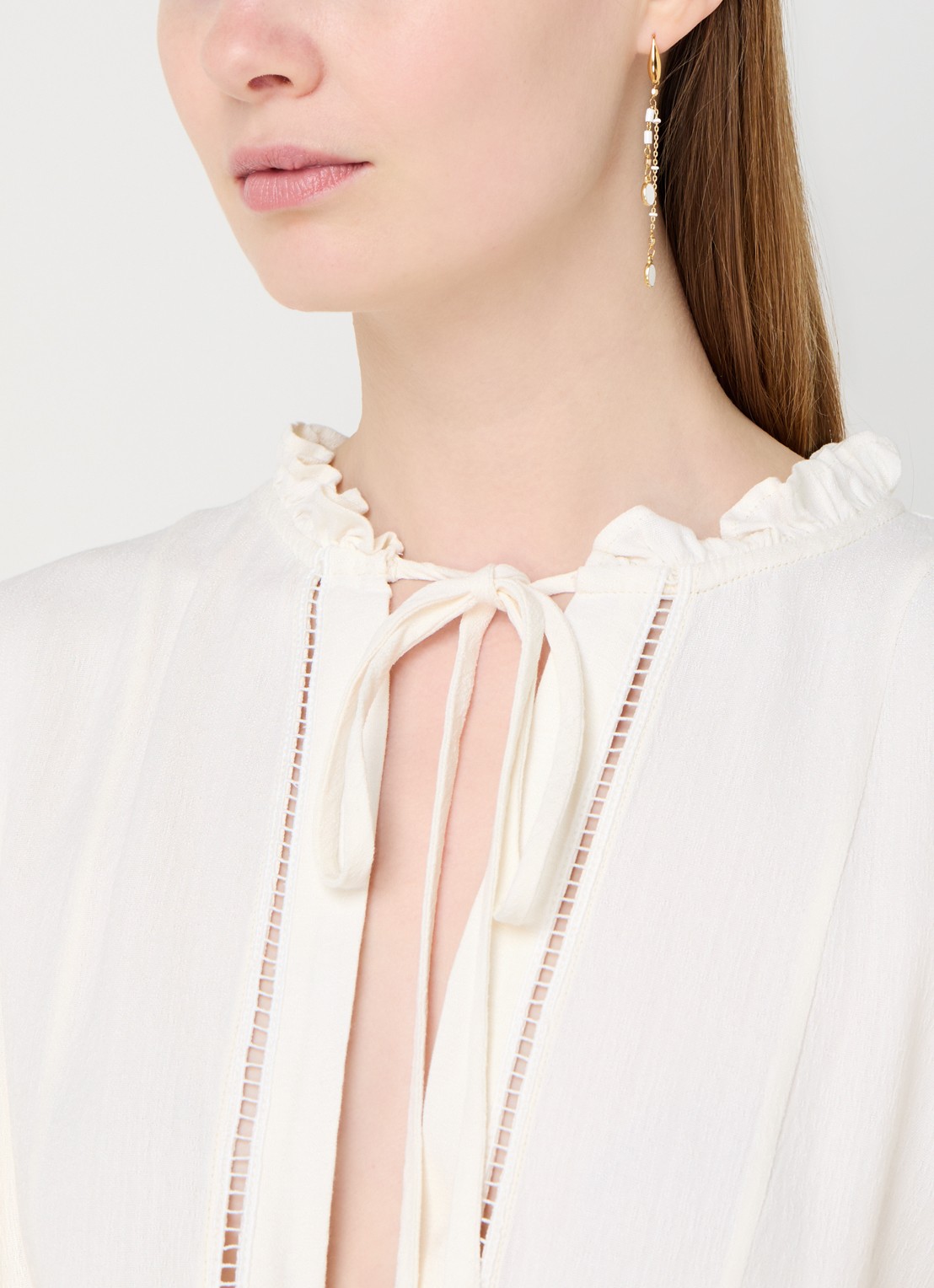 Isabel Marant Casablanca oorhangers - voorkant 3 gebroken wit