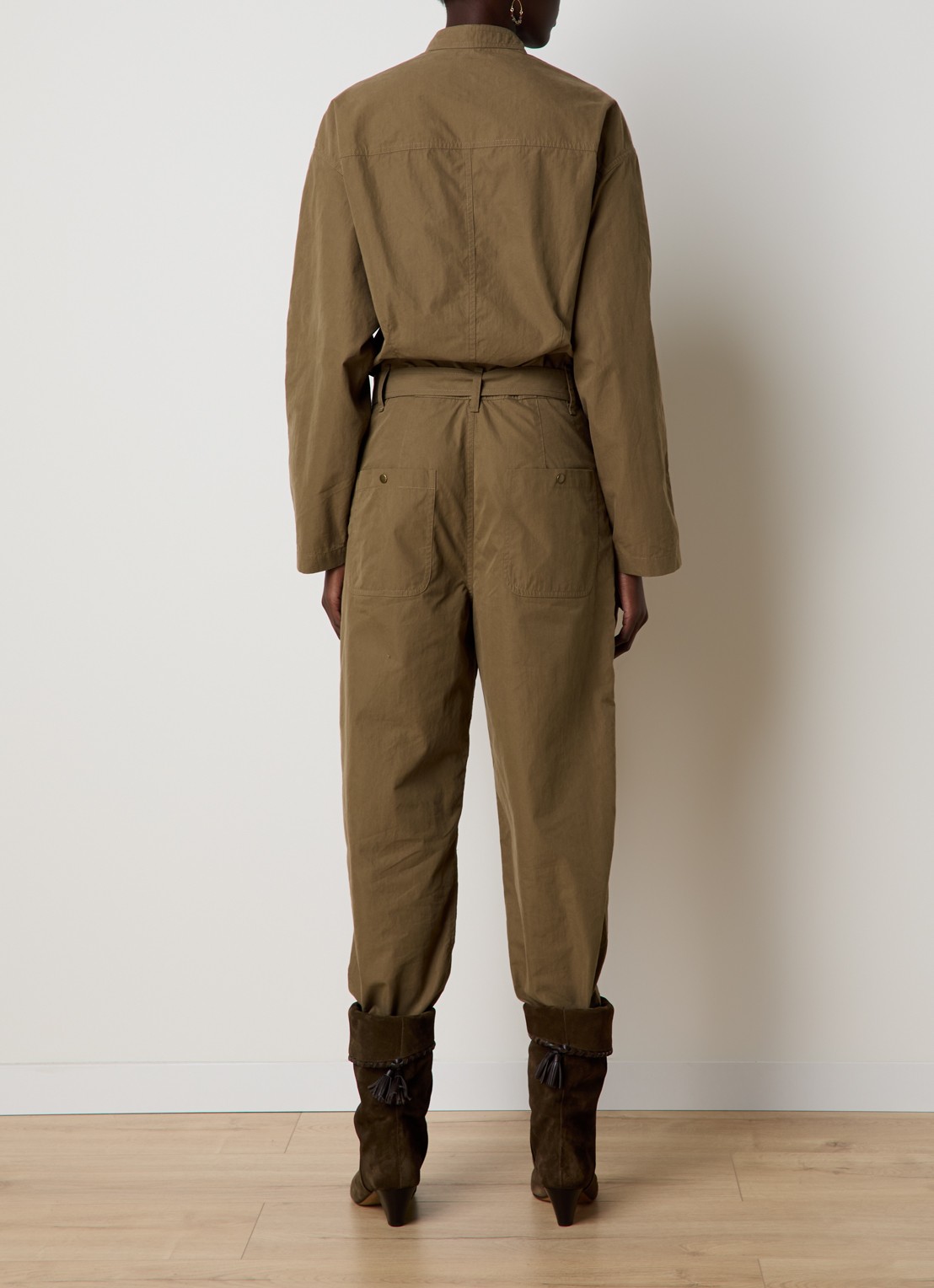Isabel Marant Dahona tapered fit jumpsuit met steekzakken en strikceintuur - achterkant khaki