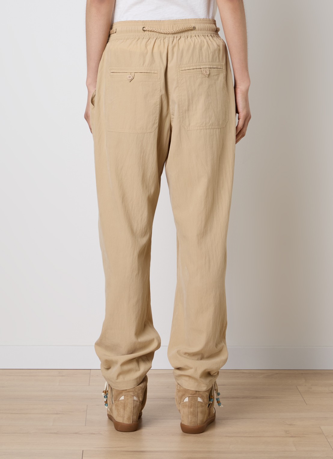 Isabel Marant Falcona mid waist wide fit chino met steekzakken - achterkant 3 zand