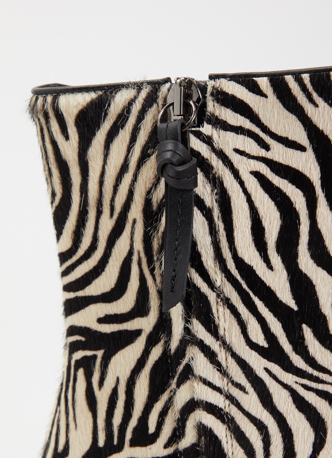 Isabel Marant Jany enkellaarsje van leer met ponyhair - detail 3 multicolor