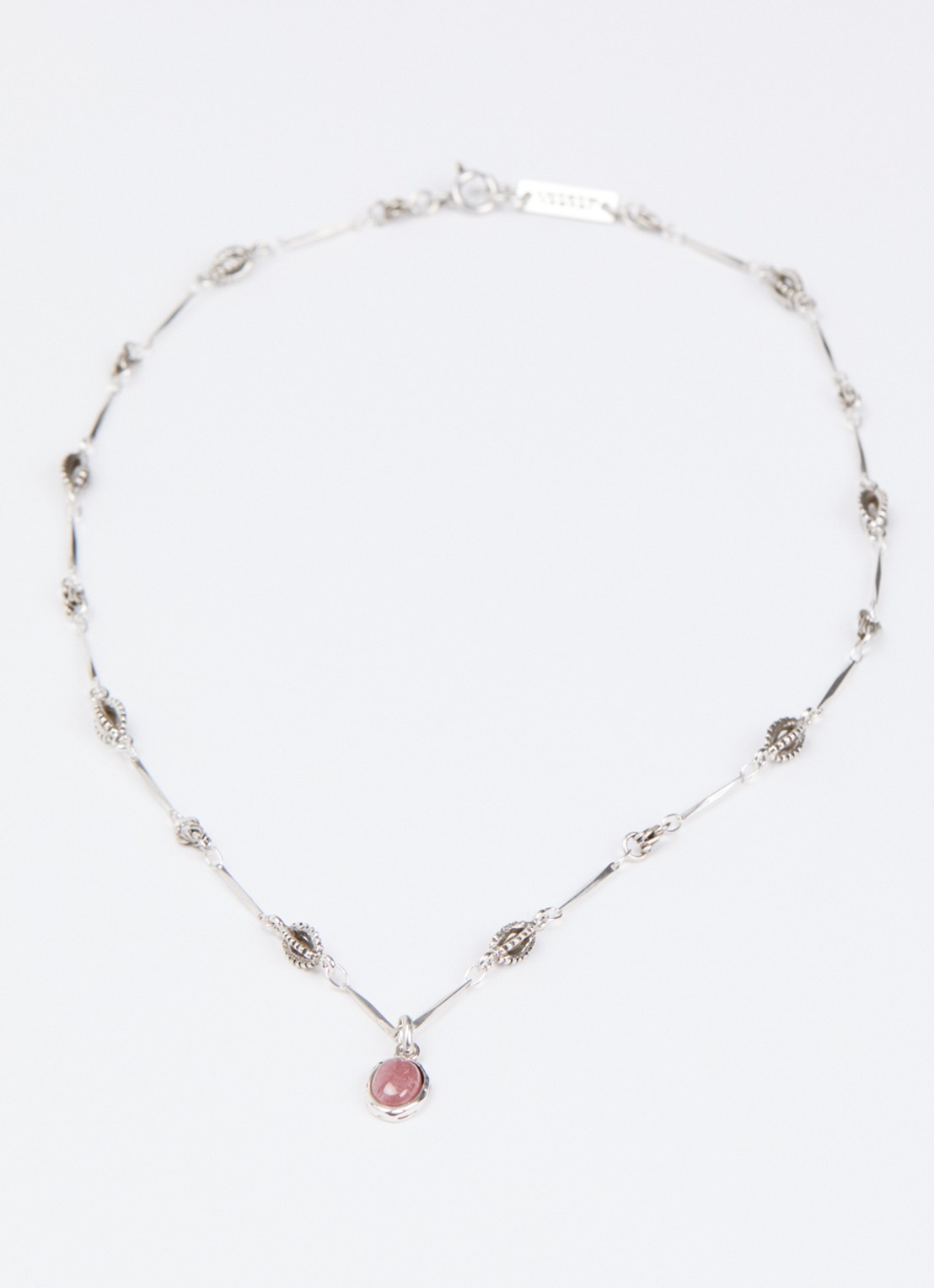 Isabel Marant Joanne ketting met hanger - detail zalmroze