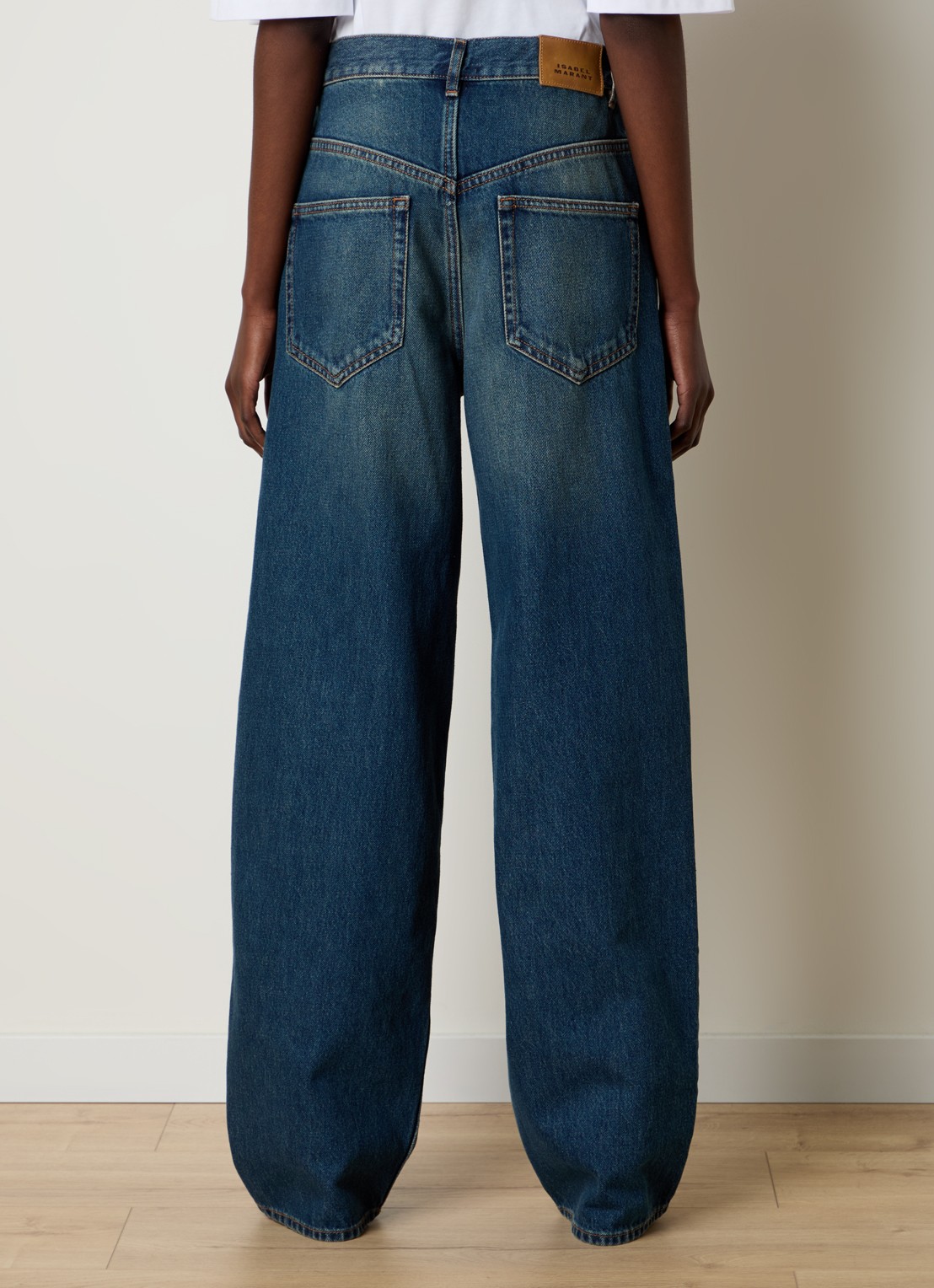 Isabel Marant Joanny high waist wide leg jeans met medium wassing - achterkant indigo