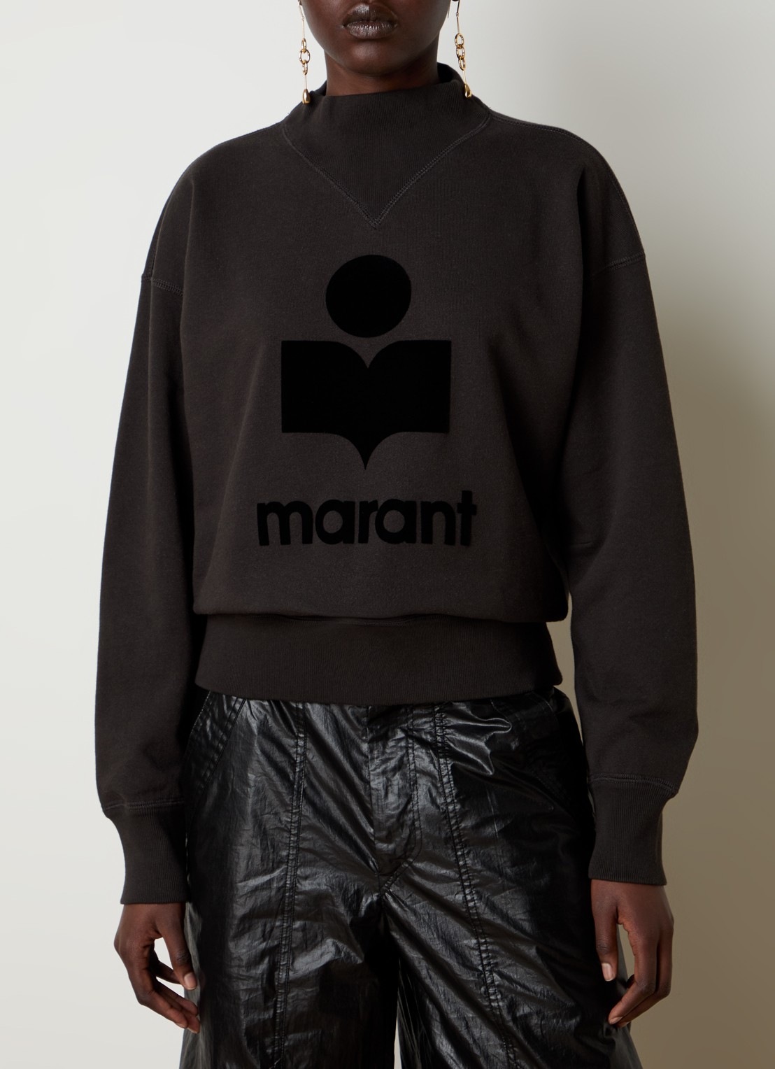 Isabel Marant Moby sweater met flock logoprint en opstaande kraag - detail 4 antraciet