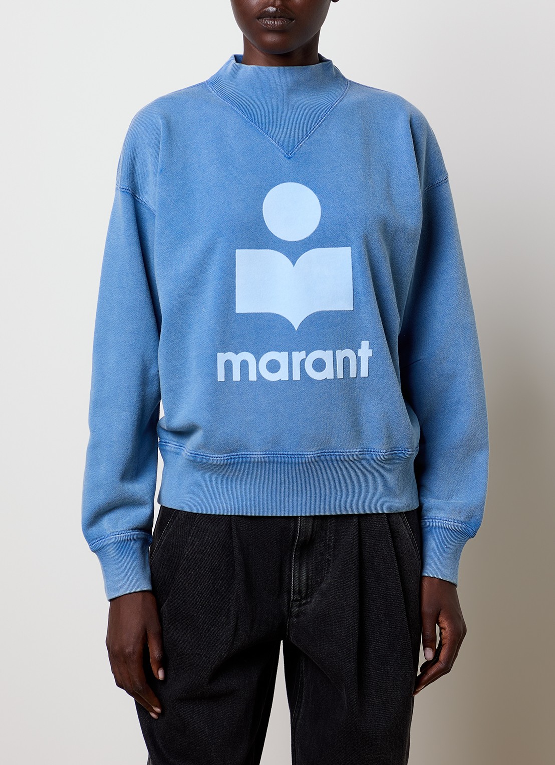 Isabel Marant Moby sweater met opstaande kraag en flock logoprint - detail 4 blauw