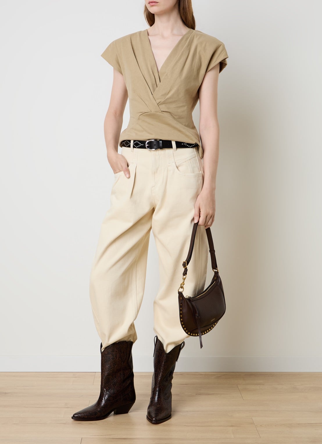 Isabel Marant Nadrine top met schoudervulling en V-hals - voorkant 2 beige