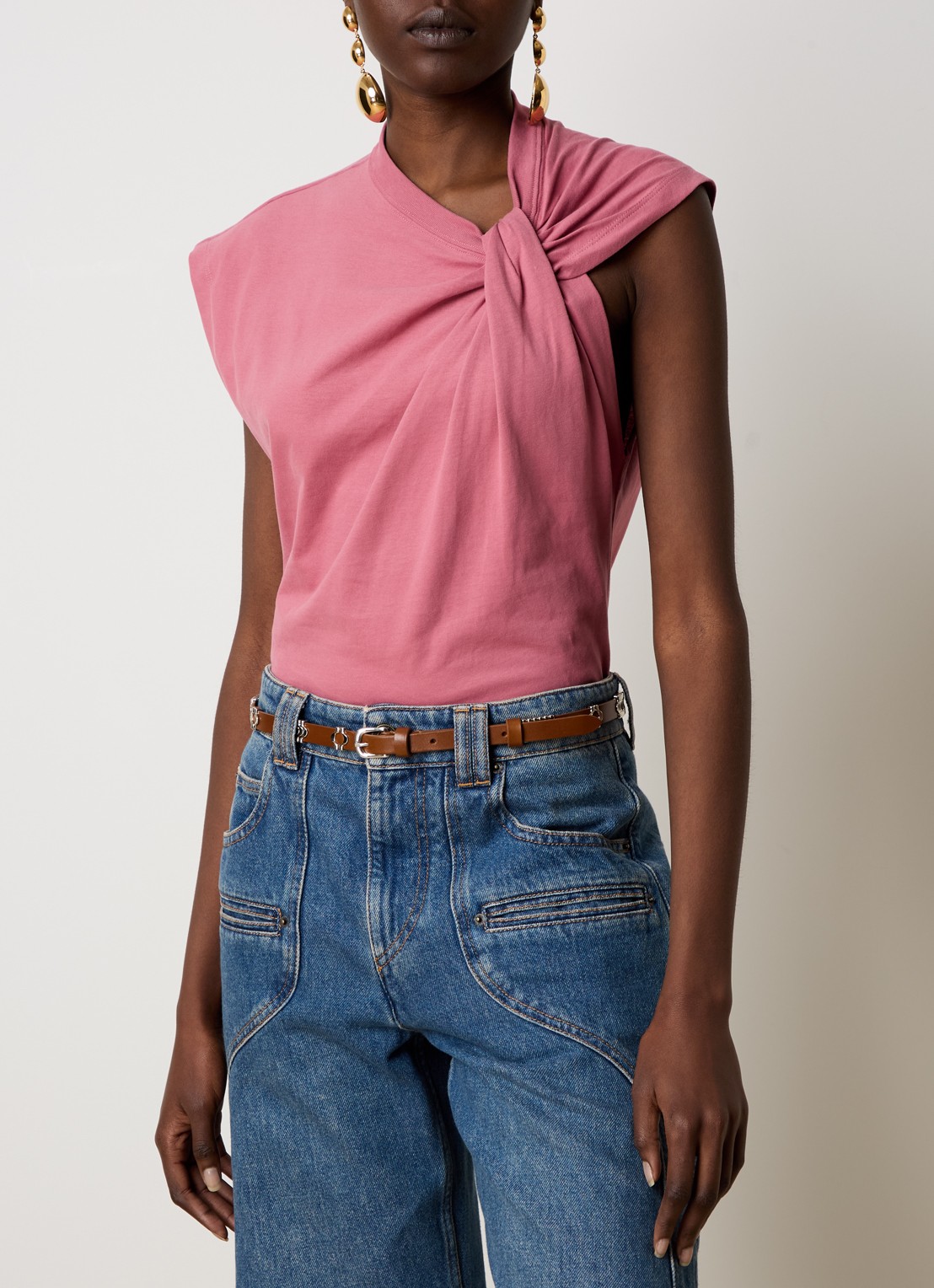 Isabel Marant Nayda T-shirt met asymmetrische hals  - detail koraalroze