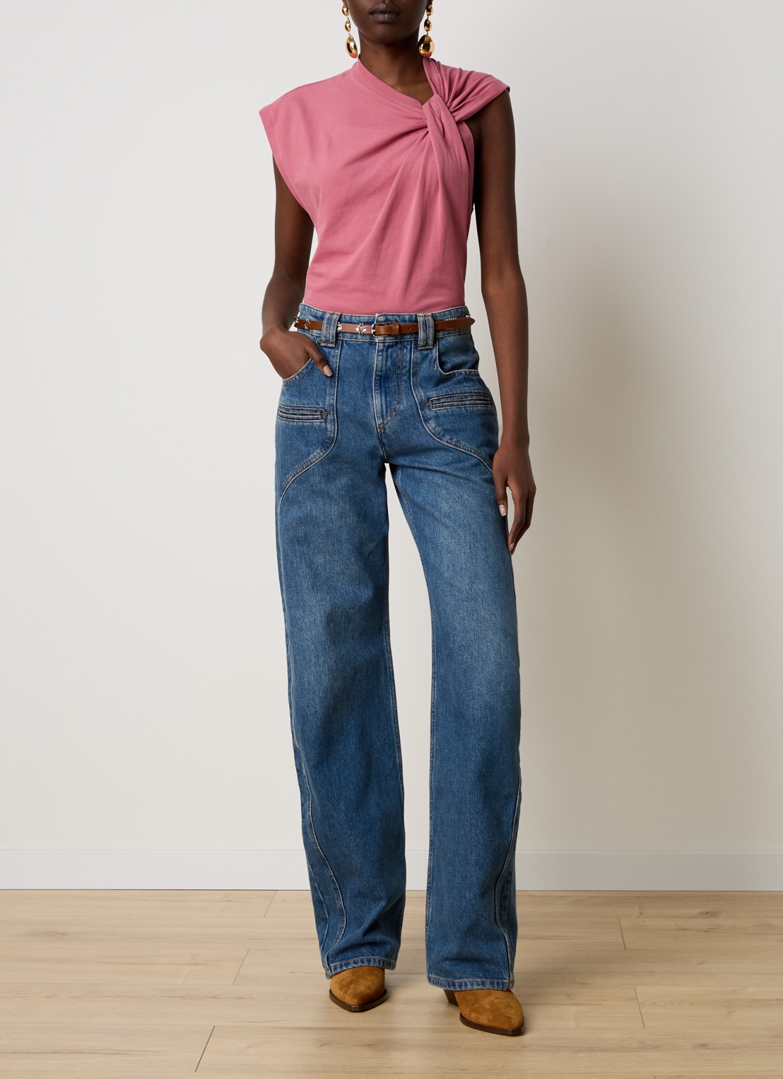 Isabel Marant Nayda T-shirt met asymmetrische hals  - voorkant 5 koraalroze