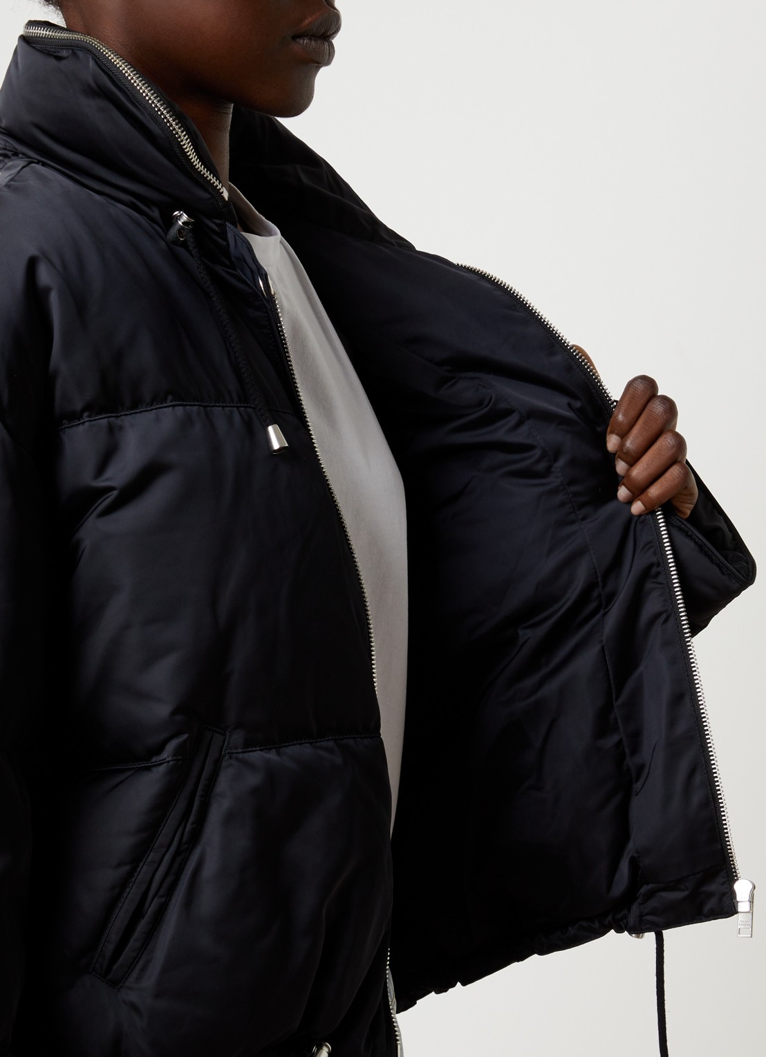 Isabel Marant Rilja puffer jack met donsvulling en opbergbare capuchon - detail 3 zwart