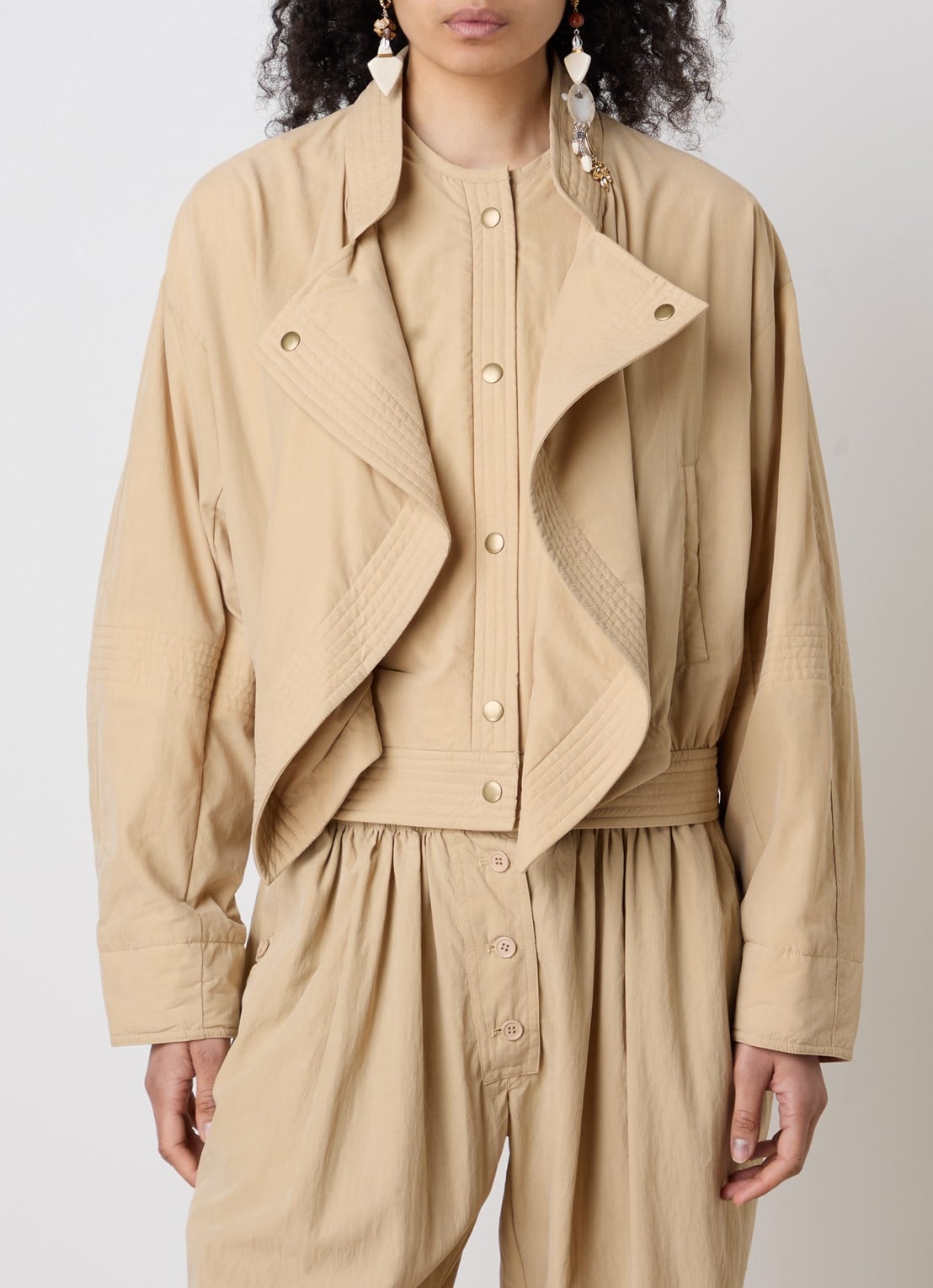Isabel Marant Tricia jack met steekzakken - detail 2 zand