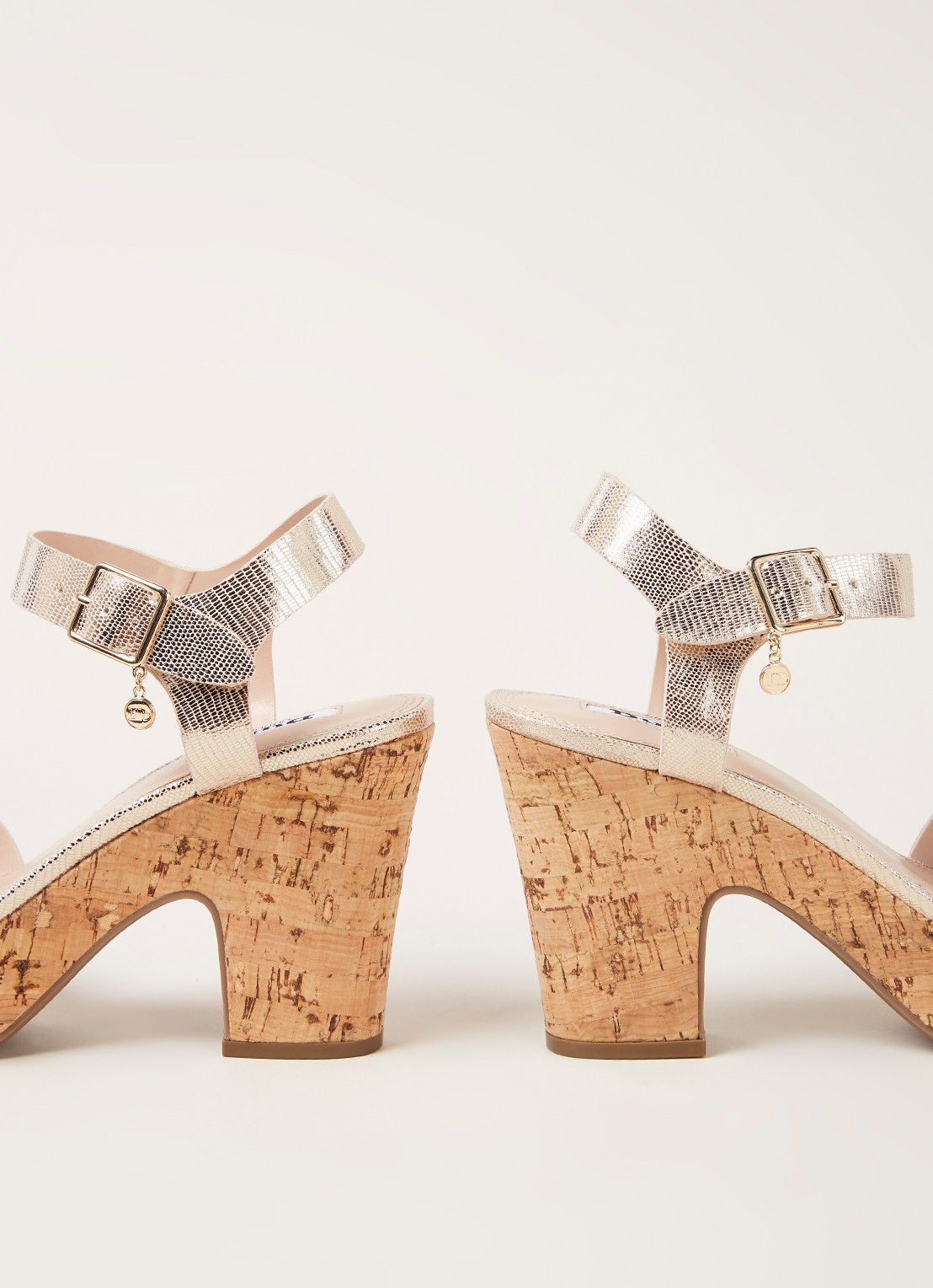 Iylene sandaal met slangenstructuur  - detail 4 goud