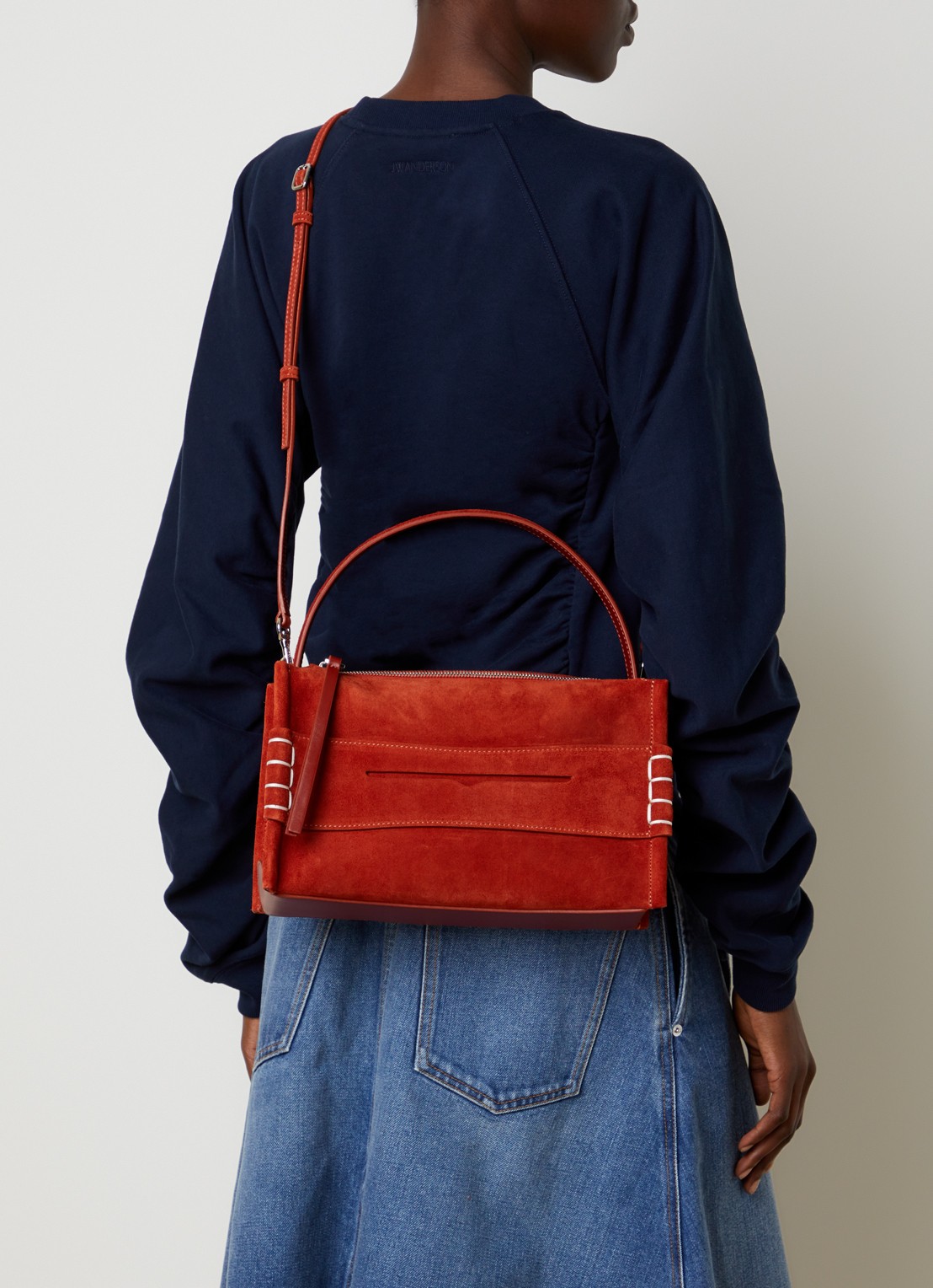 J.W. Anderson Loafer handtas van kalfsleer met afneembare schouderriem - voorkant 3 roestbruin