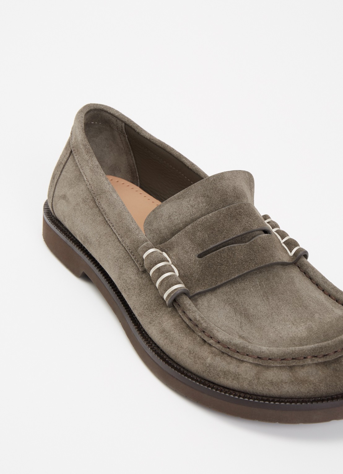 J.W. Anderson Loafer mocassin van suède - detail 6 taupe