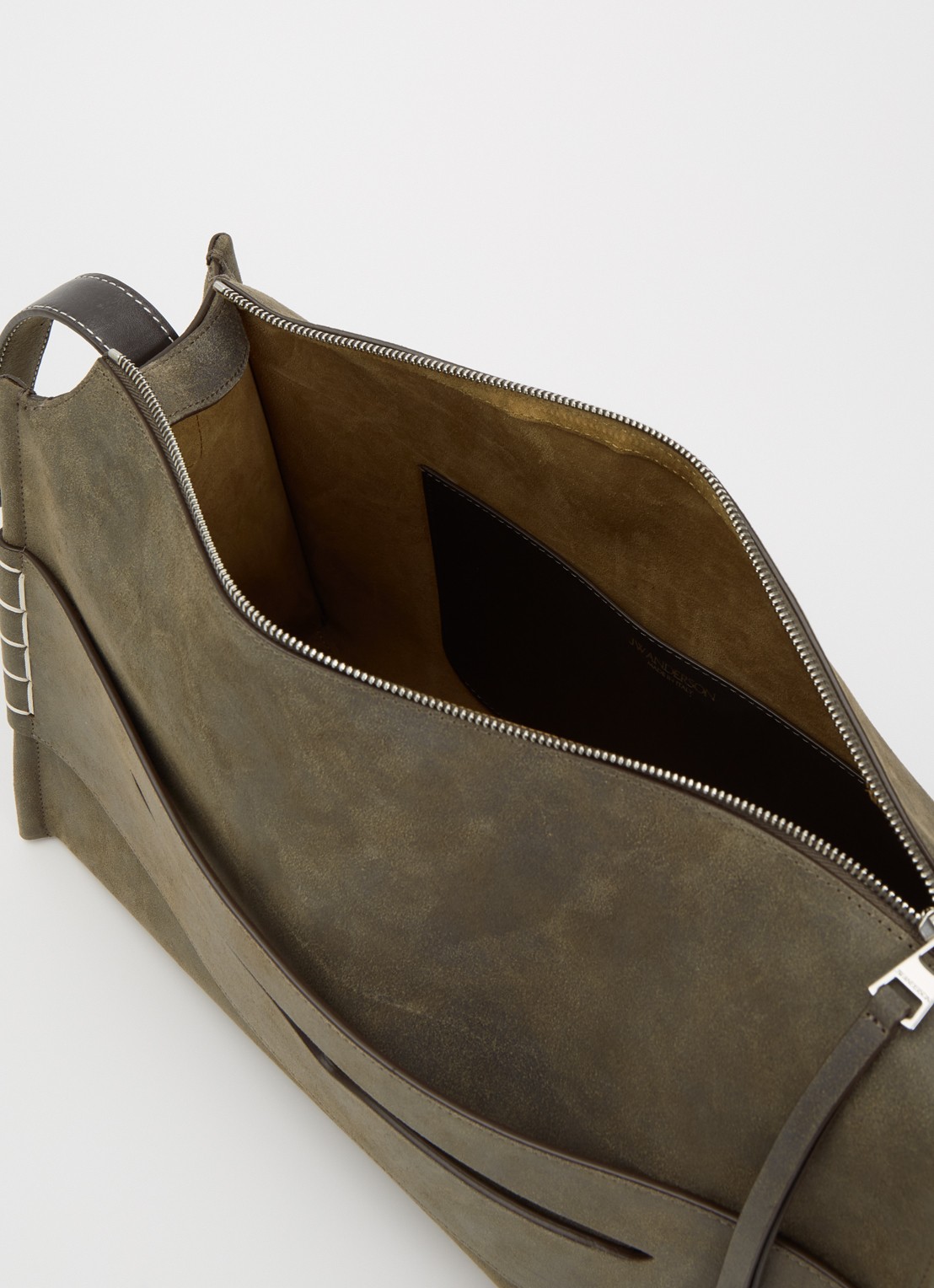J.W. Anderson Loafer schoudertas van kalfssuède met verstelbare schouderriem - detail 2 taupe